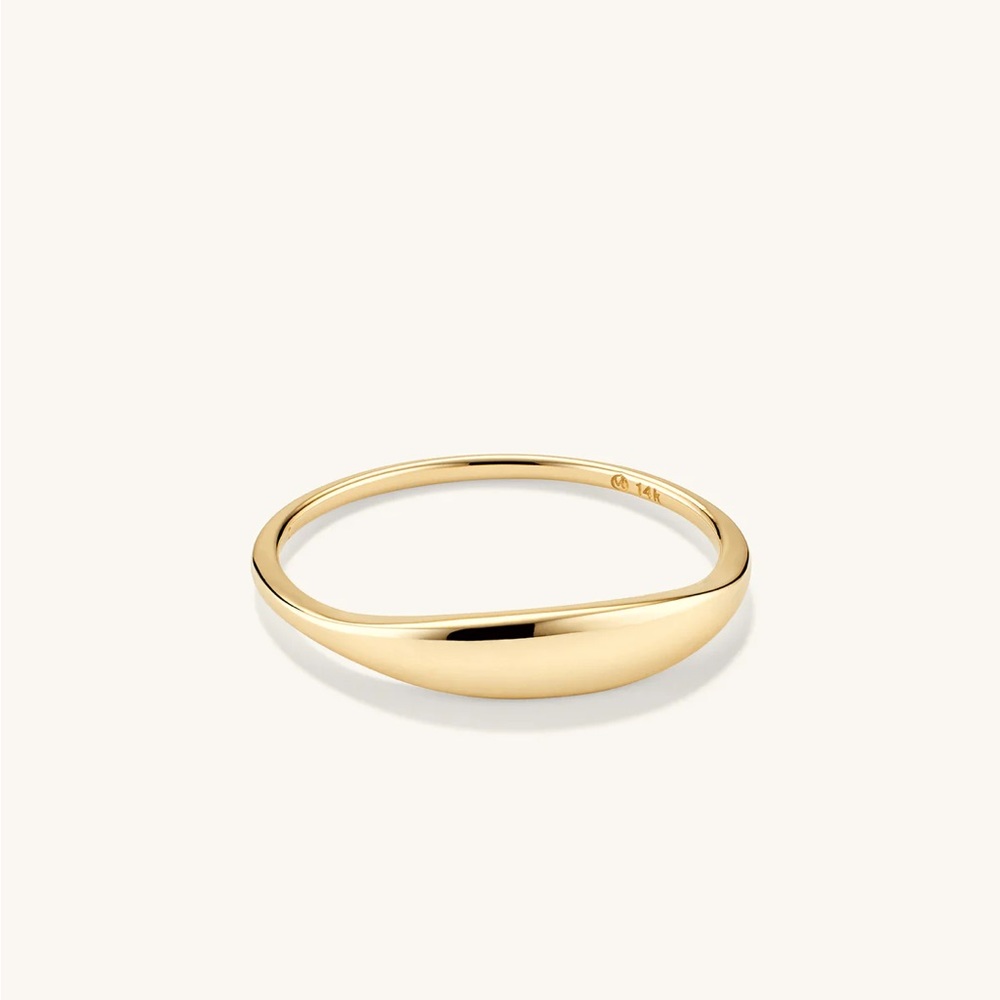 14k Mejuri slim signet ring size 5